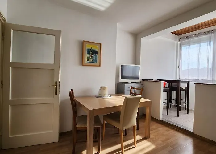 Διαμέρισμα Live In *